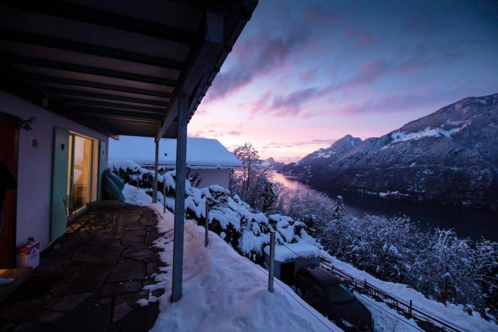 Exklusives Chalet Mit Traumhafter See- Und Bergsicht Seelisberg Buitenkant foto