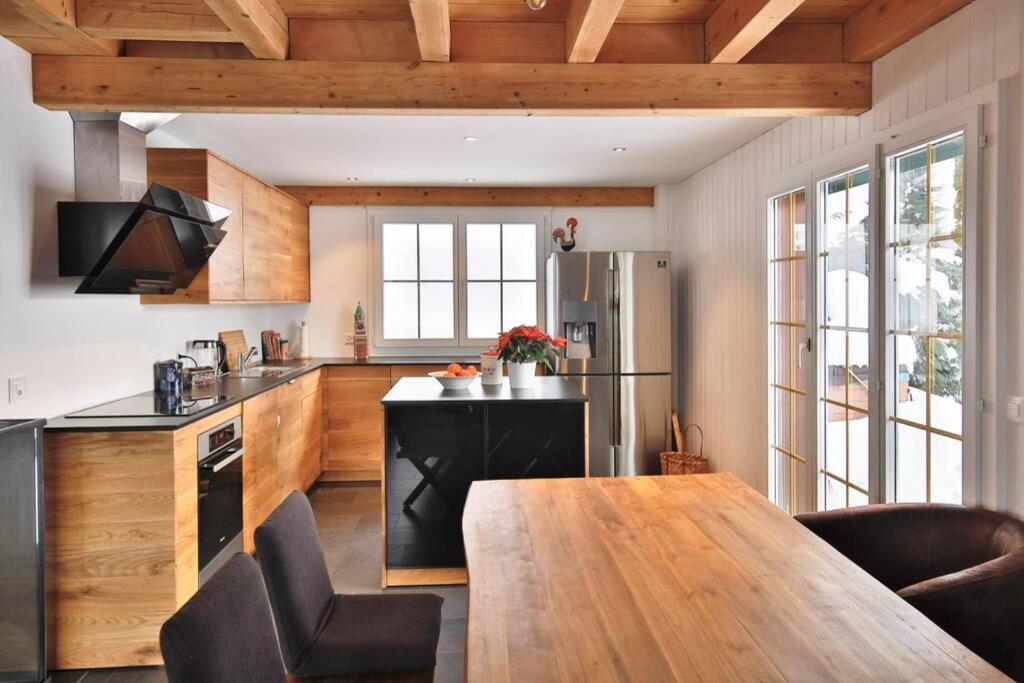 Exklusives Chalet Mit Traumhafter See- Und Bergsicht Seelisberg Buitenkant foto