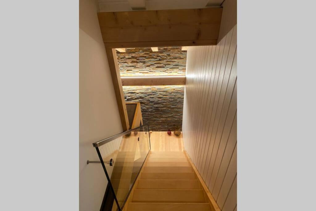 Exklusives Chalet Mit Traumhafter See- Und Bergsicht Seelisberg Buitenkant foto
