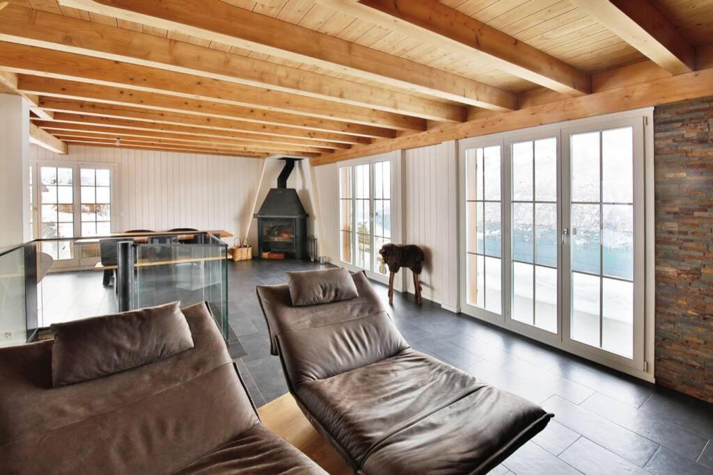 Exklusives Chalet Mit Traumhafter See- Und Bergsicht Seelisberg Buitenkant foto